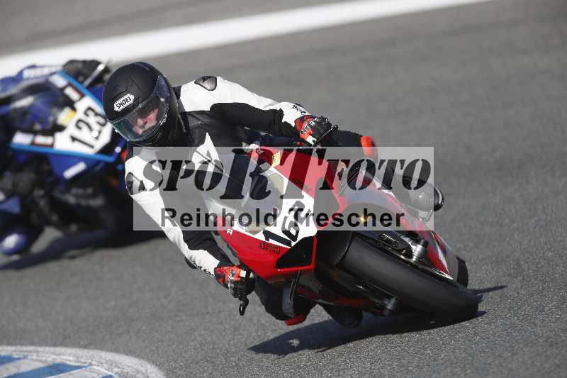 /Archiv-2024/02 29.01.-02.02.2024 Moto Center Thun Jerez/Gruppe gruen-green/162